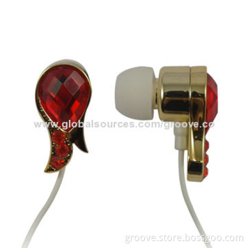 New design high sound quality earphones for wholesale